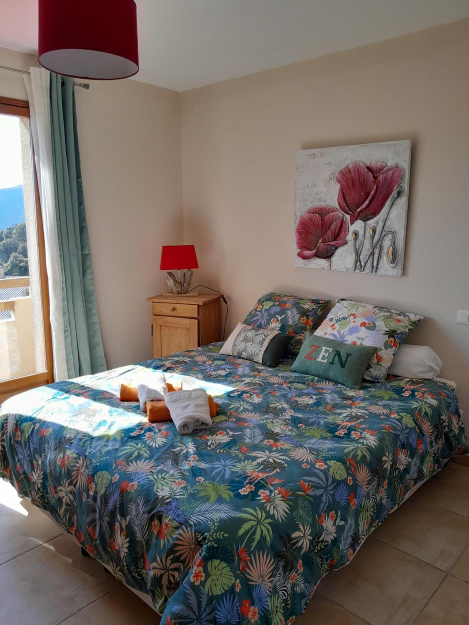 Mare E Monti Chez Thomas Et Magali Bed & Breakfast Vico Екстериор снимка